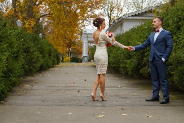 Düğün, yürüyüş, damat ve gelin