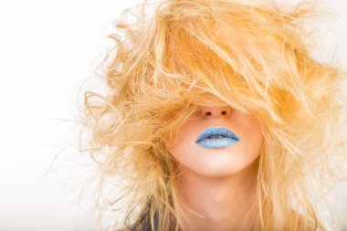 Yaratıcı makyaj ve saç