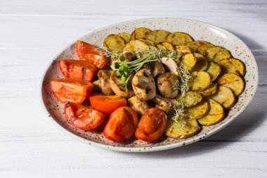 Izgara sebze, lezzetli yemekler.