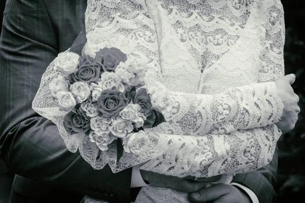 Bröllop. bruden och brudgummen — Stockfoto