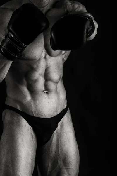Тело мускулистого культуриста — стоковое фото