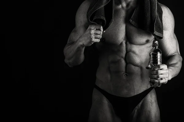 The body is muscular bodybuilder — Stock Photo, Image