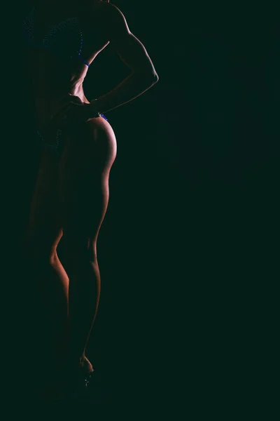 Krásné svalnaté ženské tělo — Stock fotografie