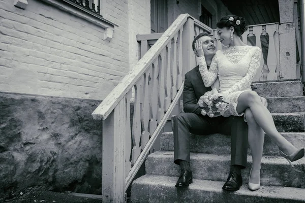 Boda, paseo, novio y novia — Foto de Stock