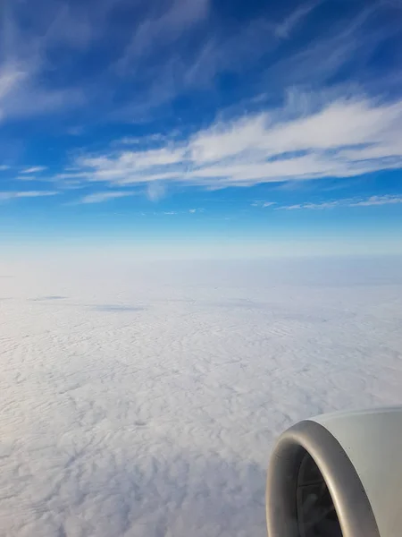 Небо с самолета, красивый фон — стоковое фото