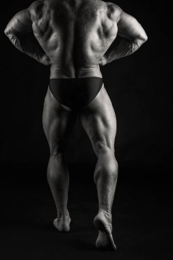 vücut geliştirmeci bir siyah beyaz fotoğraf.