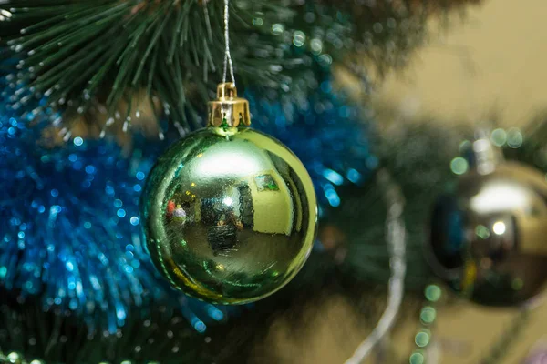 Christmas decorations on the Christmas tree — Stock Photo, Image