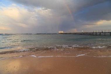 Deniz, kum ve taşları