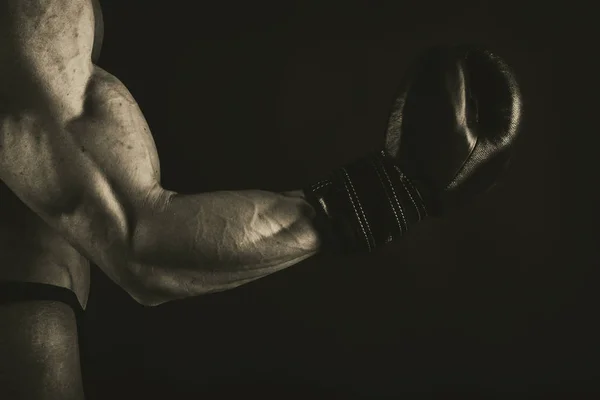 근육 질의 남성 바디에 배경 — 스톡 사진
