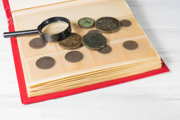 Zbieraj monety. Numizmatyki. Kolekcja. — Zdjęcie stockowe