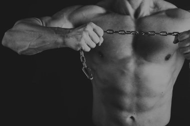 Gösterilen onun sırt ve pazı kas, kişisel fitnes vücut geliştirmeci