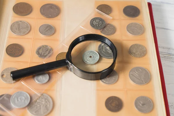 Raccogli monete. Numismatica. Collezione . — Foto Stock