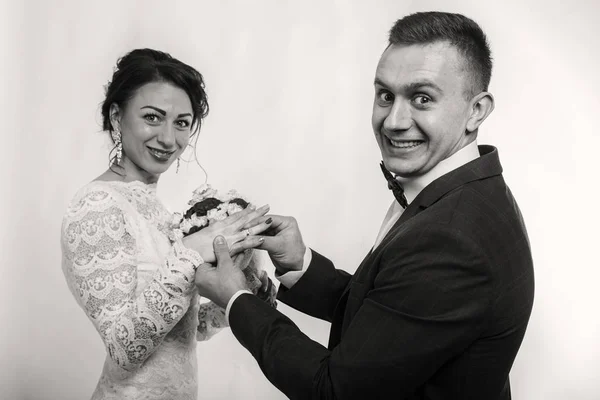 Bruiloft. bruid en bruidegom — Stockfoto