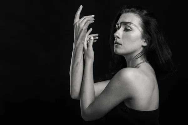 Retrato en blanco y negro de una mujer —  Fotos de Stock