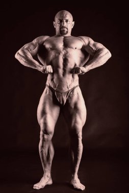 Güçlü atletik erkek Fitness modeli gövde