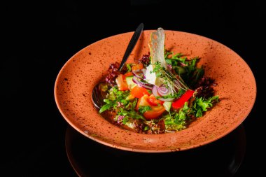 Sebze salatası, lezzetli yemekler.