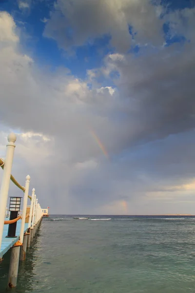 Güzel manzara deniz. Deniz kenarına yolculuk — Stok fotoğraf