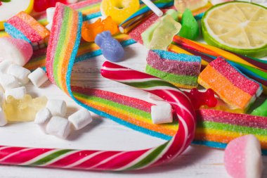 Arka plan ile çeşitli renkli şeker