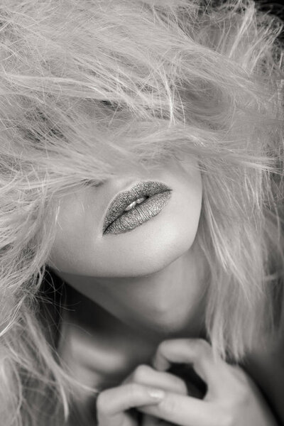 Beauty fashion photos. Emotional blonde