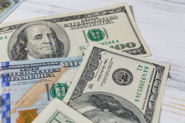 Yüz dolarlık banknotların arka planı