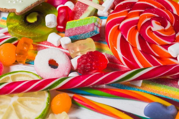 Arka plan ile çeşitli renkli şeker