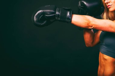 Uygun bir kadın gövde