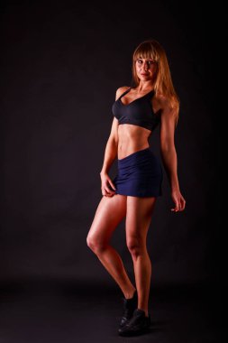 Bir kızın güzel atletik rakam