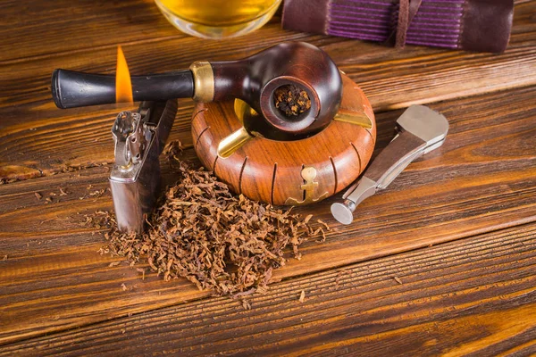 Background on the topic of smoking pipes — Stock Photo, Image