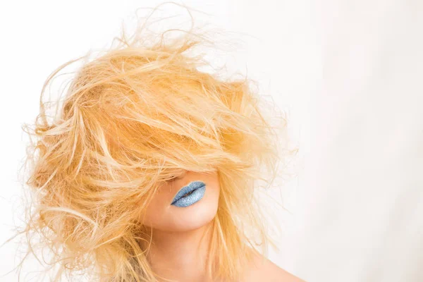 Maquillaje creativo y cabello — Foto de Stock