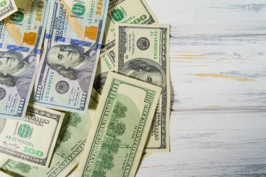 Yüz dolarlık banknotların arka planı