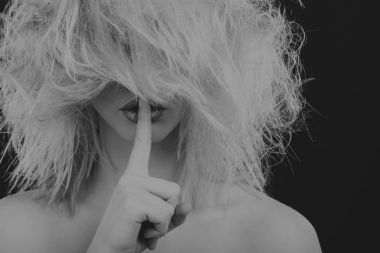 Yaratıcı makyaj ve saç