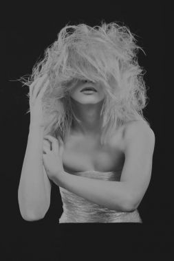 Yaratıcı makyaj ve saç