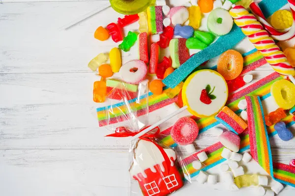 Um monte de doces coloridos — Fotografia de Stock