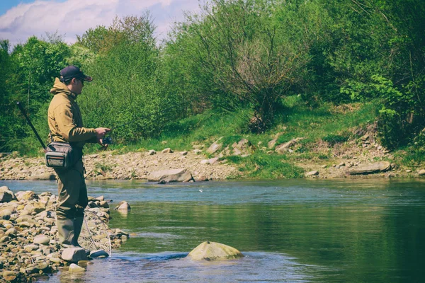 Pesca sulla filatura . — Foto Stock