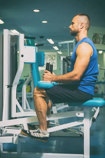 Opleiding in de sportschool — Stockfoto