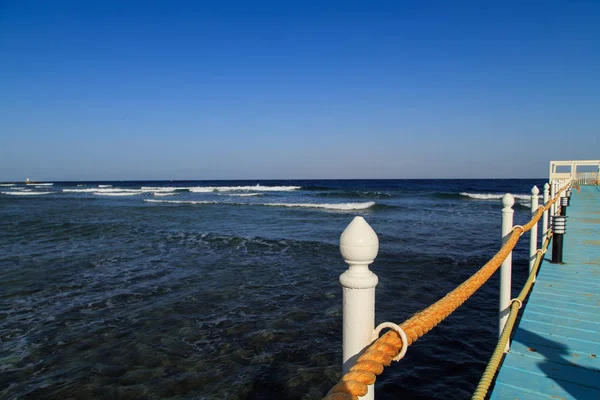 Schöne Sicht auf das Meer. Reise ans Meer — Stockfoto