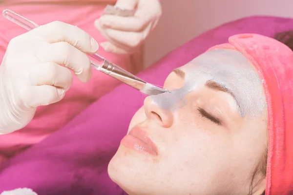 Cosmetic procedures in spa salon — Stock Photo, Image