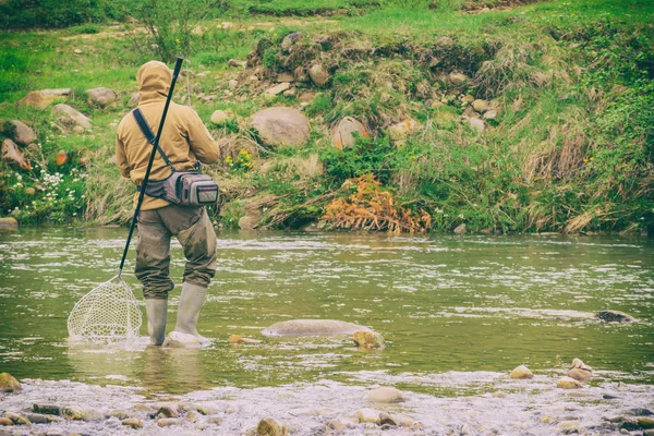 Pêche sur la filature . — Photo