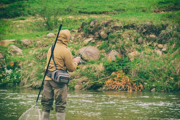 İplik üzerinde Balık tutma. — Stok fotoğraf