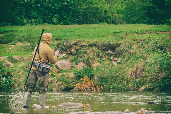 Pesca en el spinning . — Foto de Stock