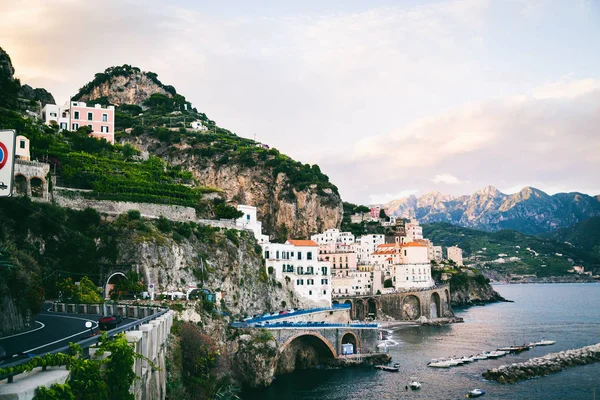 Hermosos paisajes mediterráneos. Atracciones de una hermosa ciudad . —  Fotos de Stock