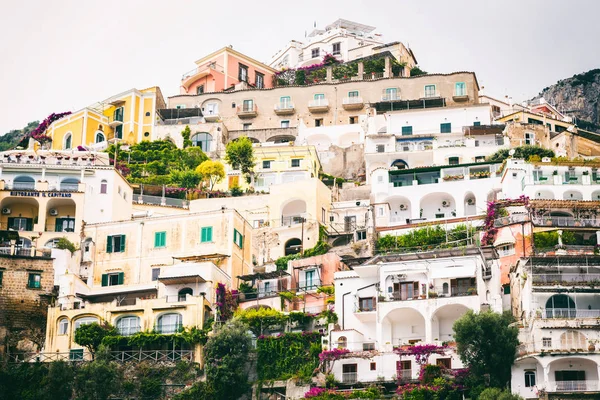 Positano, Italy - June 18 , 2015:Positano coast — Stock Photo, Image