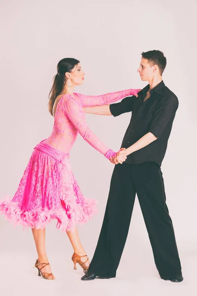 Os dançarinos de dança de salão — Fotografia de Stock