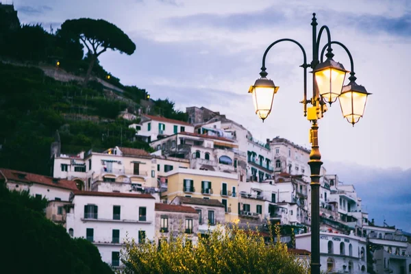 Amalfi, Italia - 18 de junio de 2015: Costa Amalfitana — Foto de Stock