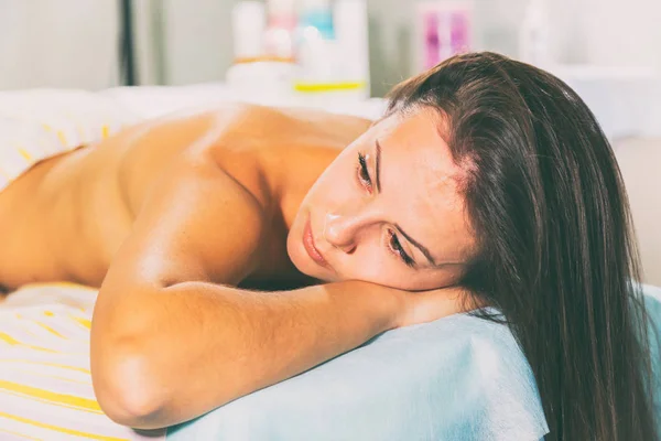 Massage in the spa salon — Stock Photo, Image