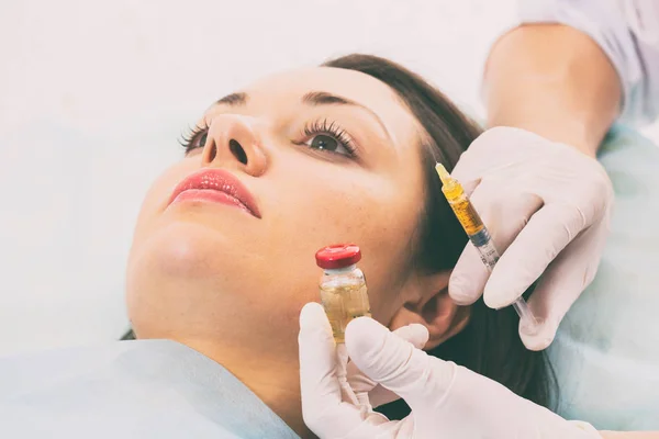 Injections in the face — Stock Photo, Image
