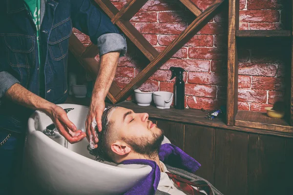 Men's Haircut at Barbershop — Stock Photo, Image