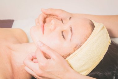 Kozmetik. Spa yordamı kıza.