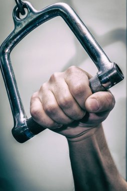 güçlü atletik el. Kilo kaybı ve fitness.