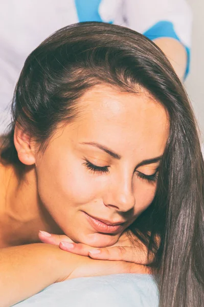 Massage in the spa salon — Stock Photo, Image